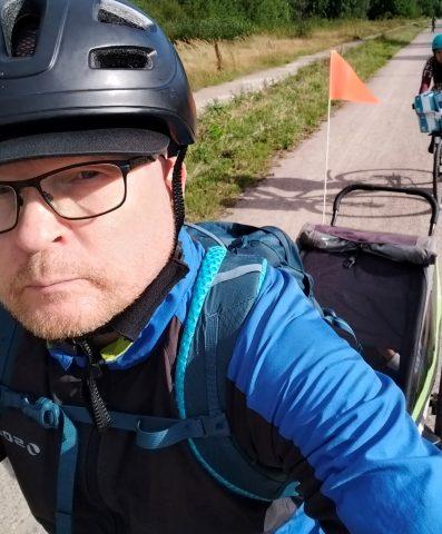 Eero Kinisjärven selfie, kun hän on pyöräilemässä.